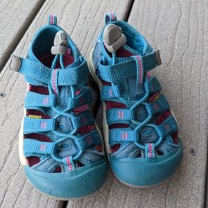 Kids KEEN sandals size 11